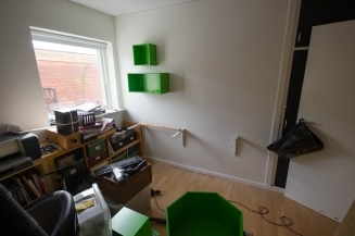 The first holes, plugs and screws The first holes, plugs and screws